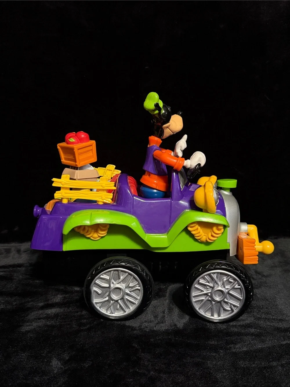2000 Disney Goofy Jalopy Car Let’s Go For a Bumpy Ride Vehicle Sounds & Vibrates